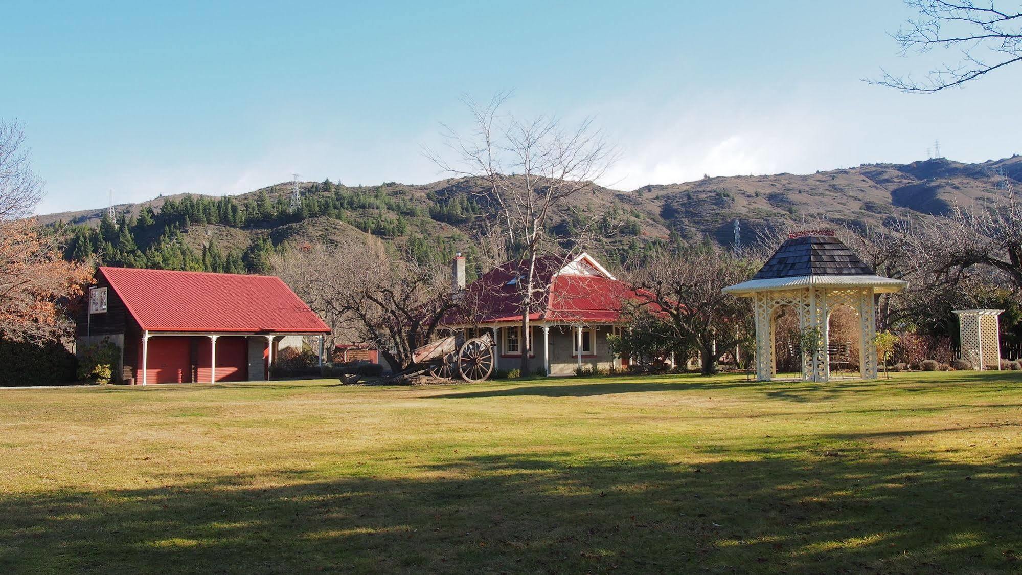 Hartley Homestead Boutique Bed & Breakfast Clyde Exterior photo