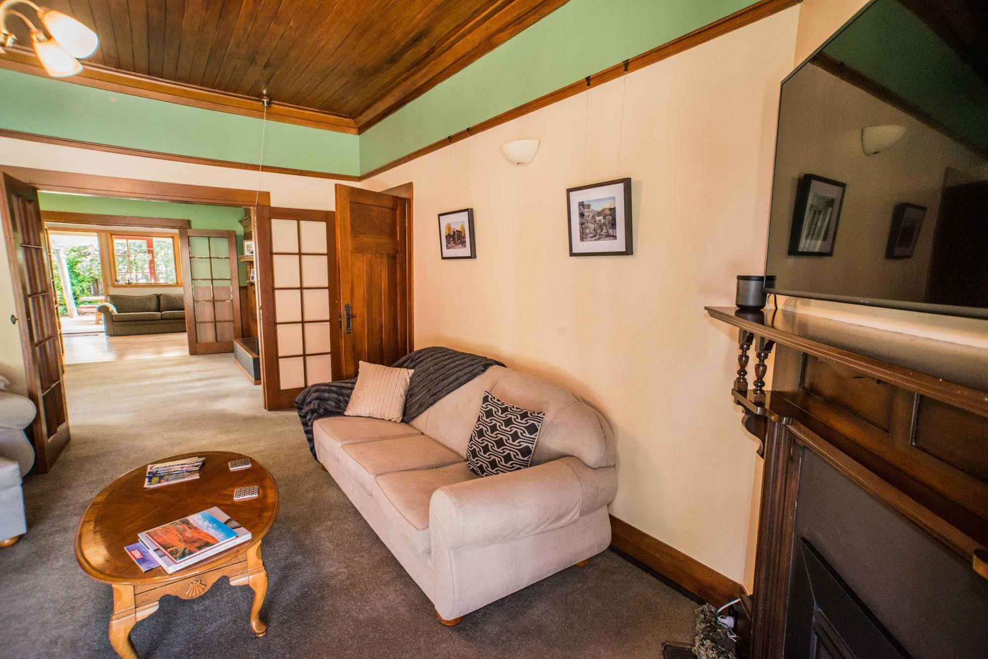 Hartley Homestead Boutique Bed & Breakfast Clyde Exterior photo